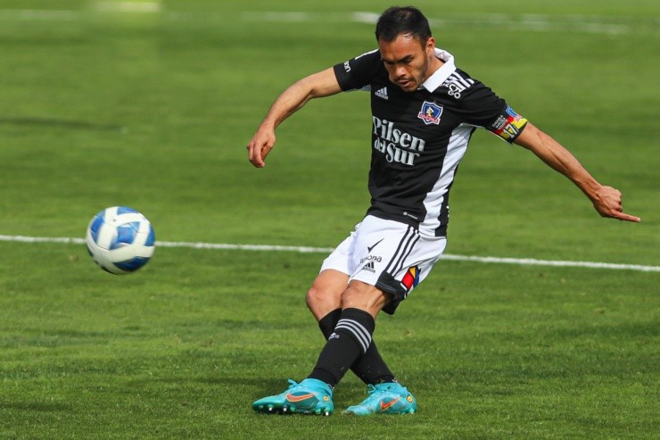 Suazo tendrá días claves para saber de su futuro | Foto: Agencia Uno 