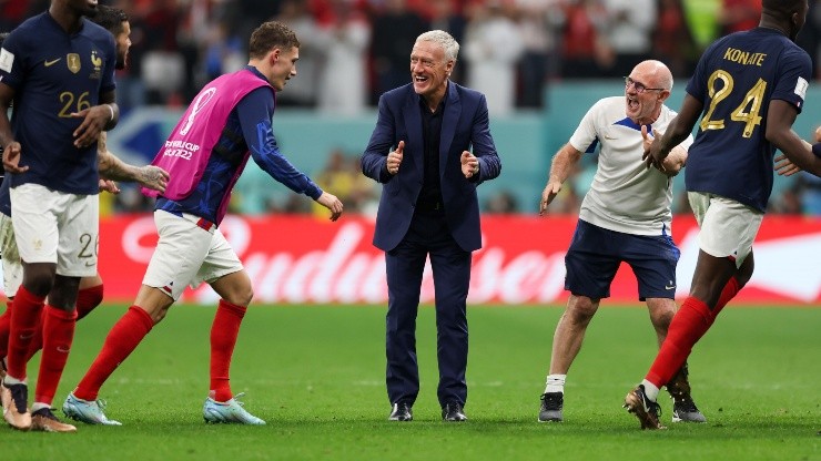 Deschamps en festejo con Francia.