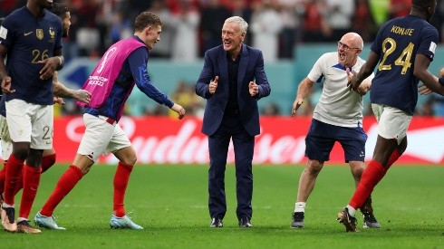 Deschamps en festejo con Francia.