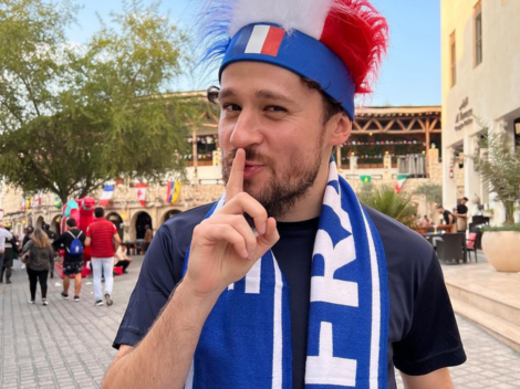 ¡La maldición del Pillo! De nuevo, Luisito Comunica posa con jersey de Francia para apoyar a Argentina