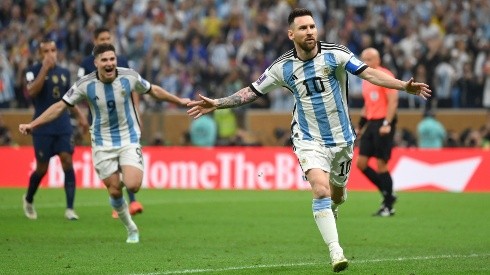Lionel Messi anotó el primer gol de la gran final de Qatar 2022.