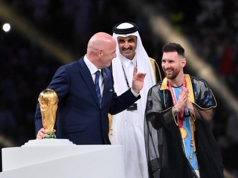 Gianni Infantino reveló qué le dijo a Lionel Messi al darle la Copa del Mundo