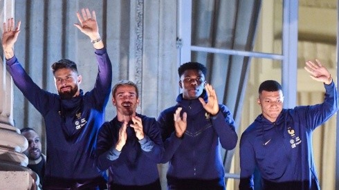 The French national team greeting fans in Paris after the 2022 World Cup.