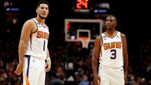 Devin Booker y Chris Paul, figuras de Phoenix Suns