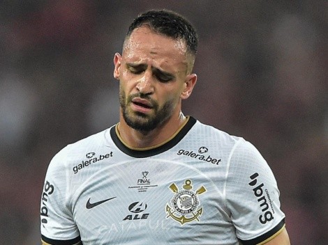 Camisa 10 fica livre para jogar ao lado de Renato no Corinthians