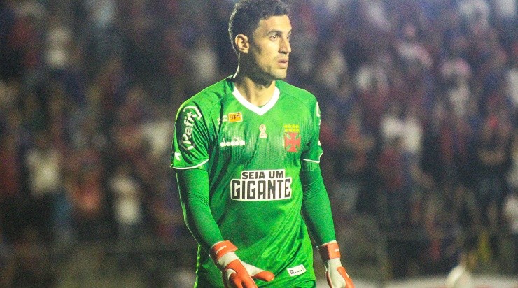 Foto: Gabriel Machado/AGIF - Martín Silva: goleiro atuou no Vasco entre 2014 e 2018