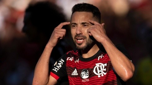 Éverton Ribeiro tem contrato até dezembro no Flamengo - Foto: Jorge Rodrigues/AGIF