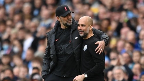 Klopp y Guardiola en el último Liverpool-City.