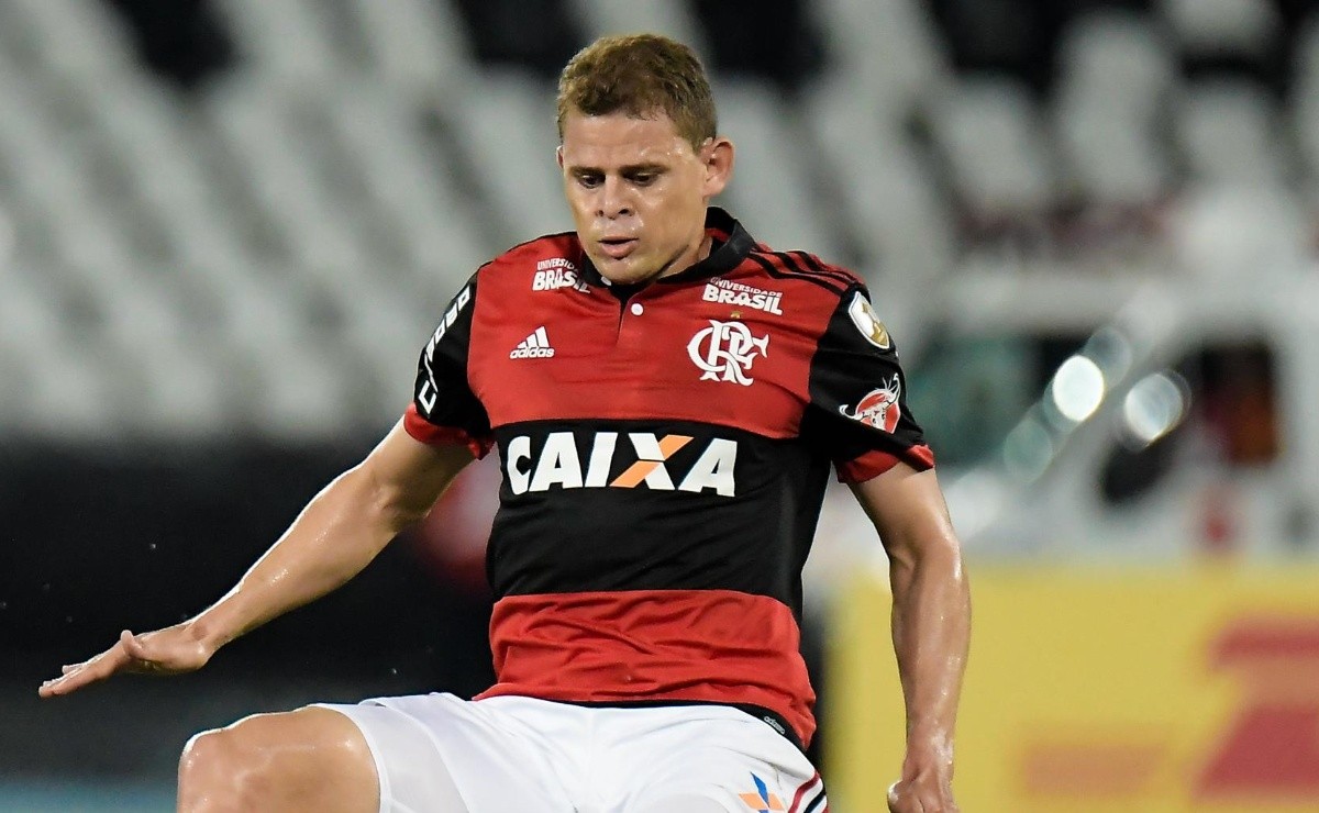 Ramon, do Flamengo: lateral jogava com chuteiras emprestadas