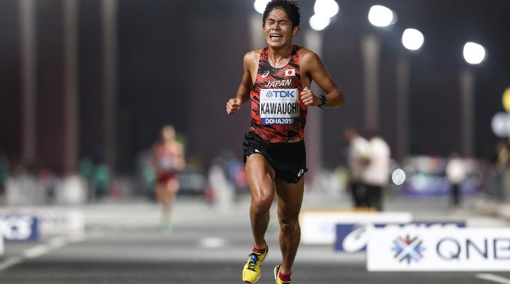 El enorme Yuki Kawauchi, durante la maratón de Doha 2019 (Getty)