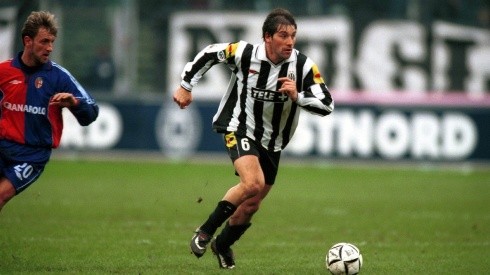 Fabián O'Neill, durante su etapa en Juventus en 2001.