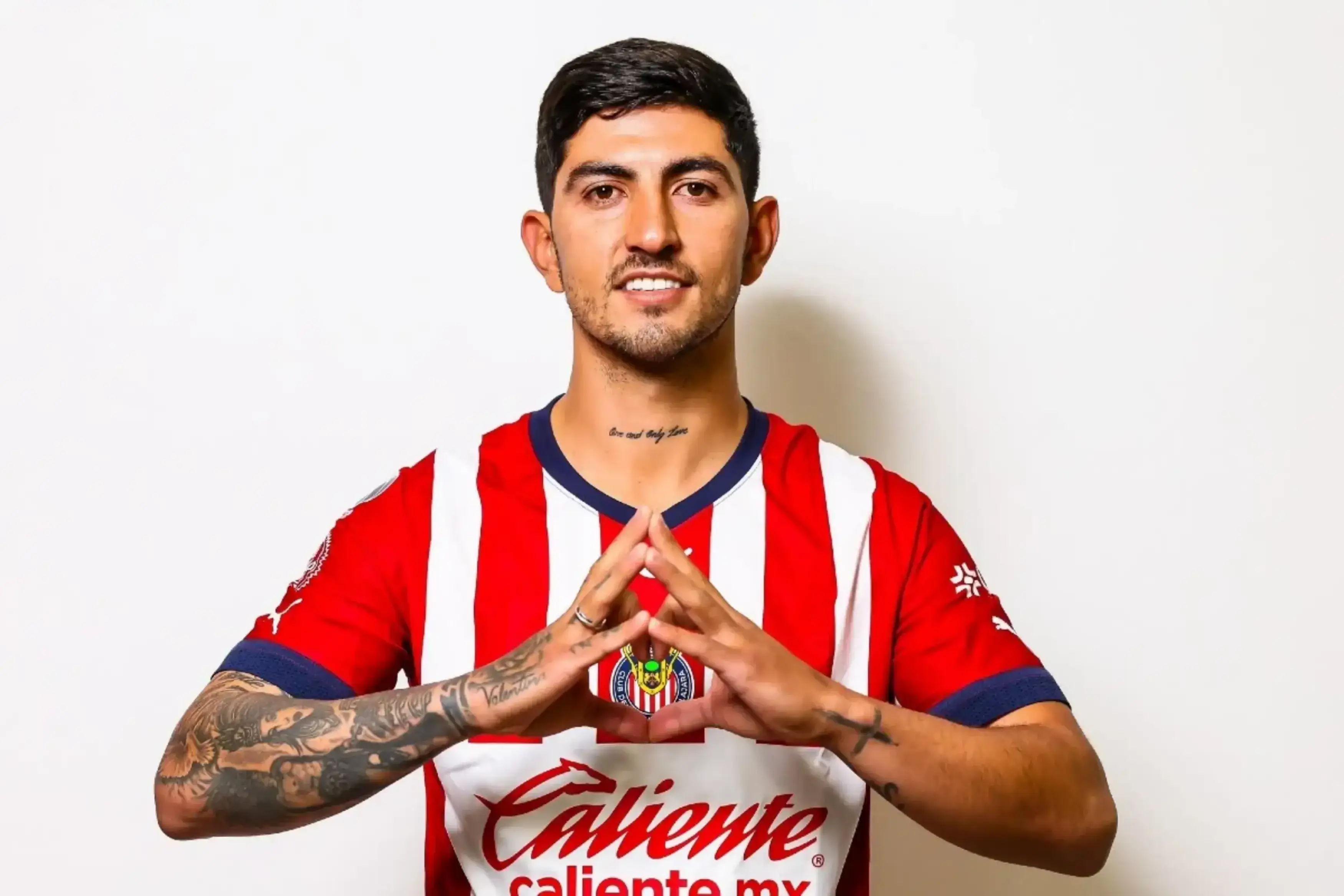 Así podría formar Chivas en el Clausura 2023