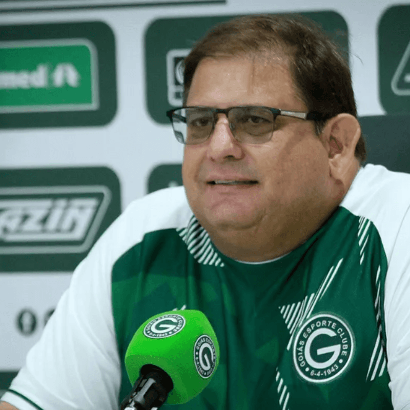 REFORÇO! Atacante poderá chegar como reforço na equipe de Guto Ferreira