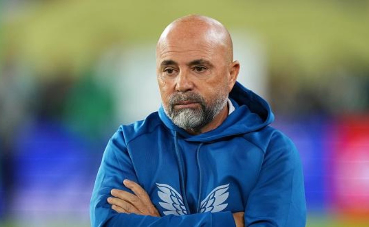 “99% en desacuerdo”;  El presidente de la AFA opina sobre la permanencia de Scaloni en la selección argentina y hasta Jorge Sampaoli se queda