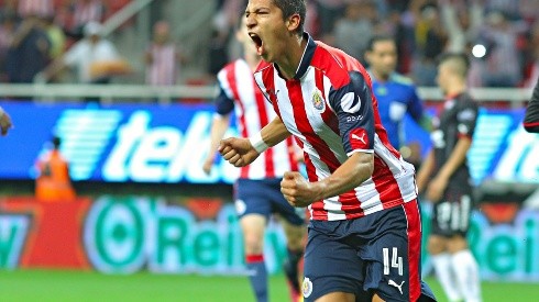 Ángel Zaldívar deja Chivas tras una extensa etapa.