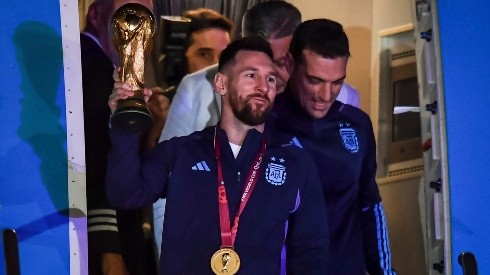 Lionel Messi levantó la Copa del Mundo con Argentina