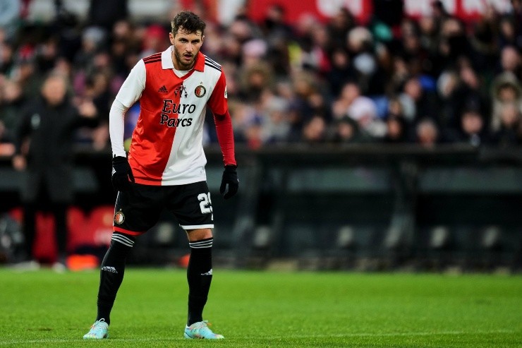Benefit match: Feyenoord v FC Emmen Rotterdam - Santiago Gimenez of Feyenoord during the match between Feyenoord v FC Emmen at Stadion Feijenoord De Kuip on 28 December 2022 in Rotterdam, Netherlands. Copyright: xYannickxVerhoevenx-imago is entitled to issue a simple usage license at the time of provision. Personality and trademark rights as well as copyright laws regarding art-works shown must be observed. Commercial use at your own risk.