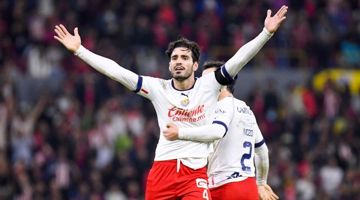 Guadalajara, Jalisco, 27 de diciembre de 2022. Antonio Briseño, durante el partido del grupo B de la Copa Sky 2022 entre los Rojinegros del Atlas y las Chivas Rayadas del Guadalajara, celebrado en el estadio Jalisco. Foto: Imago7/ Sandra Bautista