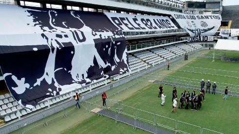 El funeral Pelé en el estadio de Santos.