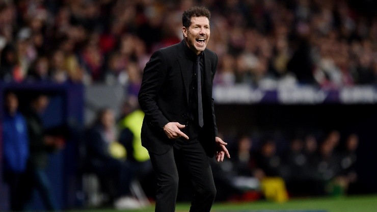 Simeone busca a un defensor central.