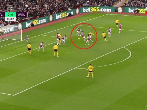 Video: 'Dibu' volvió al Aston Villa y en 12 minutos le marcaron un insólito gol