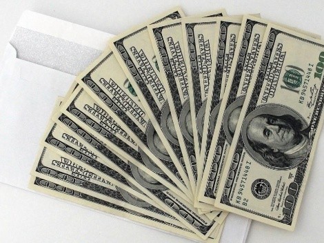 Los billetes de 1 dólar que se venden por 110 mil pesos