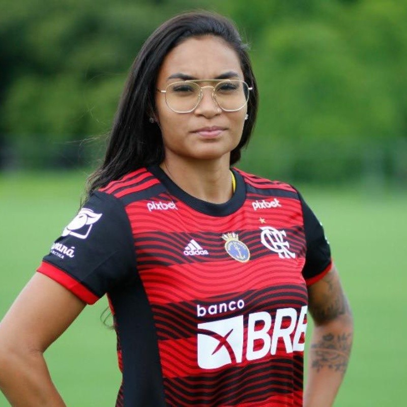 "Thais Regina e +3"; Flamengo anuncia 'pacotão' de reforços no futebol feminino