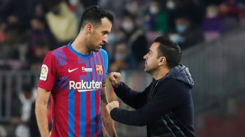 Busquets y Xavi, durante un juego de LaLiga de España.