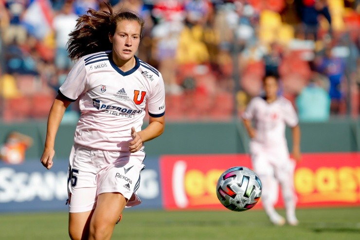 La U llora la partida de su goleadora | Foto: Agencia Uno La U llora la partida de su goleadora | Foto: Agencia Uno