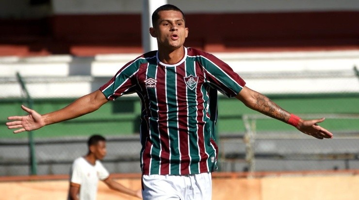 Foto: Reprodução/Fluminense  Luan Brito comemorando gol nas categorias de base do Flu