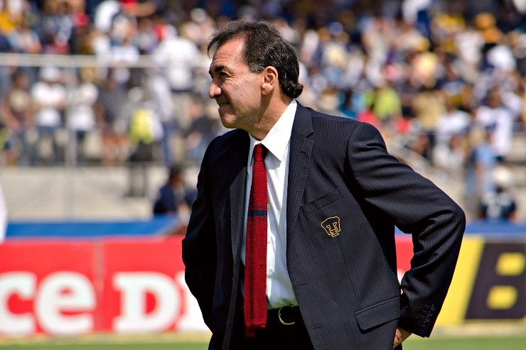 Mario Carrillo como director técnico de los Pumas.