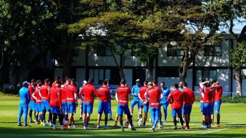 El cuerpo técnico de Veljko Paunovic priorizará en el ataque a Ronaldo Cisneros y Daniel Ríos