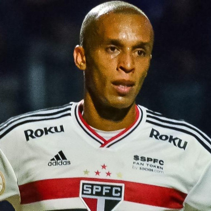 BOMBA! Miranda toma decisão 'inesperada' e choca torcida do SPFC