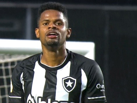 Botafogo escolhe atacante do Nagasaki-JAP para substituir Júnior Santos