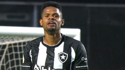 Júnior Santos com a camisa do Botafogo - Foto: Reprodução/TV Globo