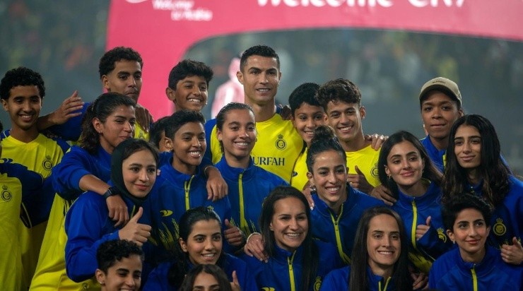 Al-Nassr&#039;s new forward Cristiano Ronaldo greets the fans during his unveiling at the Mrsool Park Stadium on January 3, 2023 in Riyadh, Saudi Arabia. (Photo by Yasser Bakhsh/Getty Images)