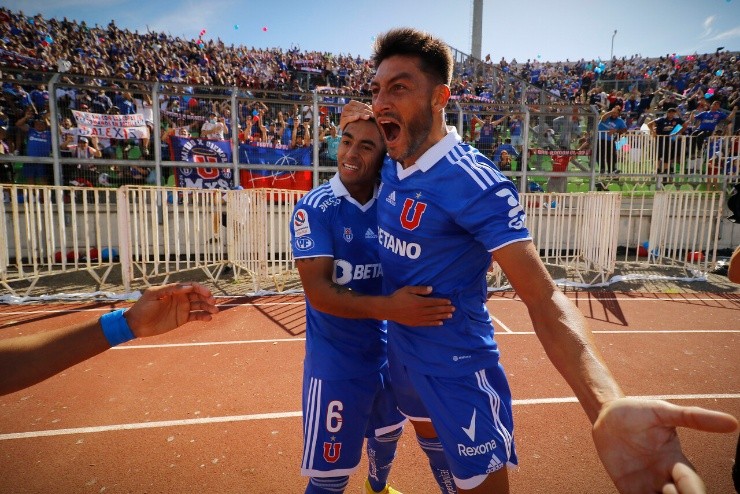 Brun celebrando un tanto con la camiseta de la U | Foto: Agencia Uno 