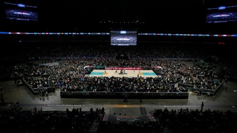 El estadio Alamodome repleto para ver el duelo entre San Antonio Spurs y Golden State Warriors.