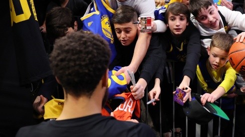 Stephen Curry con Golden State Warriors en la NBA