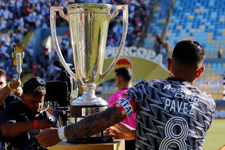 Esteban Pavez fue el capitán de los Albos | Foto: Agencia Uno 