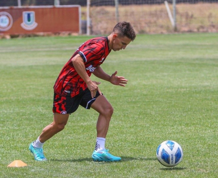 Buonanotte ya entrena con Unión La Calera | Foto: Instagram 