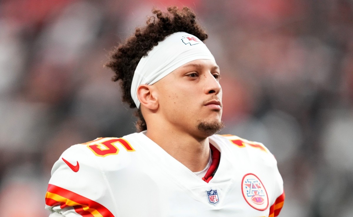 How to watch Jaguars vs. Chiefs for free; Trevor Lawrence hosts Patrick  Mahomes 