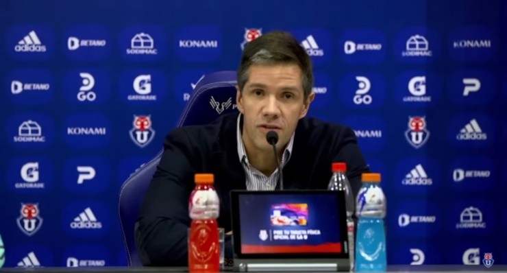 Michael Clark Universidad de Chile Azul Azul