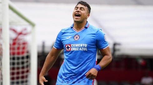 Iván Morales podría ser el delantero titular de Cruz Azul ante Necaxa.