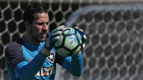 Foto: Vitor Silva/SSPress/Botafogo - Helton Leite jogou no Botafogo de 2014 a 2017