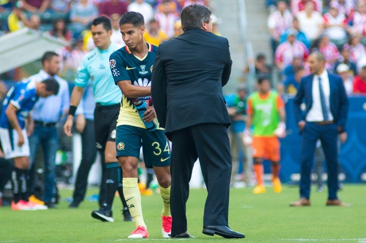 Herrera dirigió a Lainez en el América (Imago7)