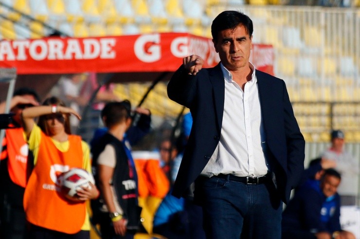 Quinteros aún espera por refuerzos en Colo Colo | Foto: Agencia Uno 