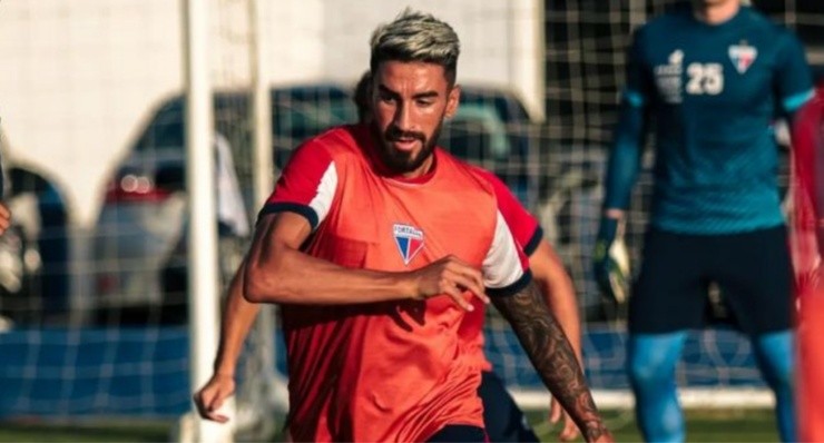 Lucero ya comienza a sufrir en Brasil | Foto: Fortaleza 