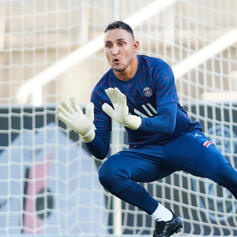 Un club de la Premier acelera por fichar a Keylor Navas