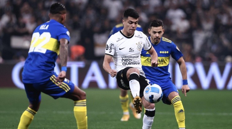 Foto: Ettore Chiereguini/AGIF - Roni foi titular contra o Boca Juniors, ano passado